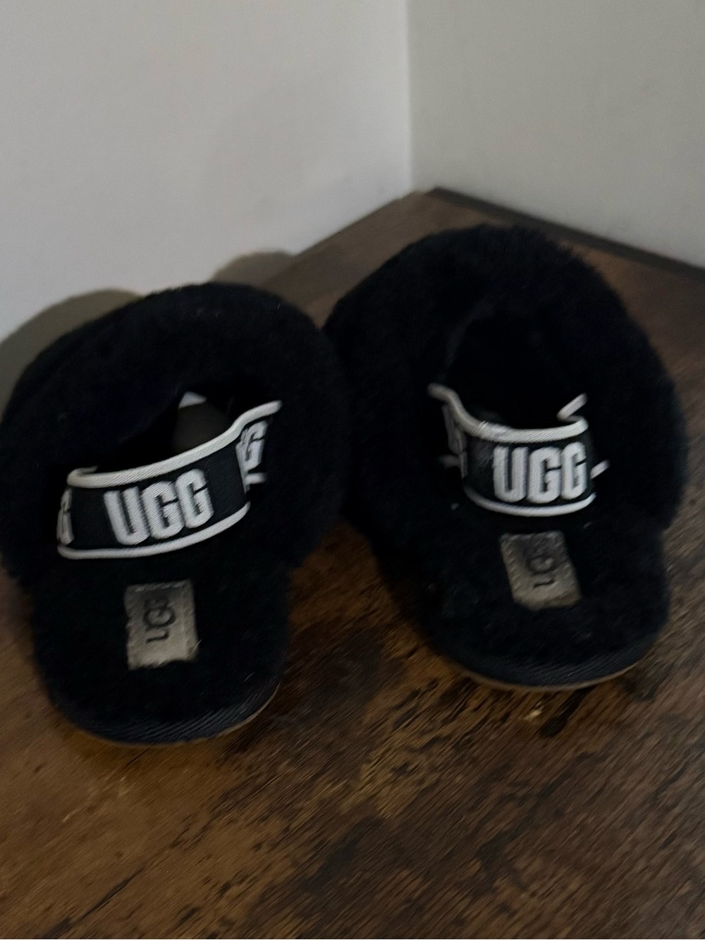Toddler girl UGG slippers - Picture 4 of 5